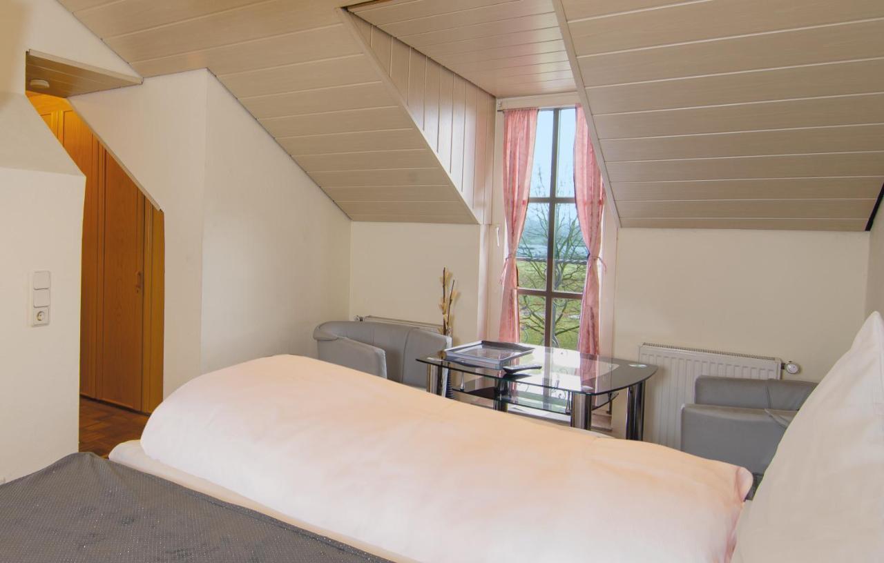 Zum Bergischen Hof Hotel Dormagen Esterno foto